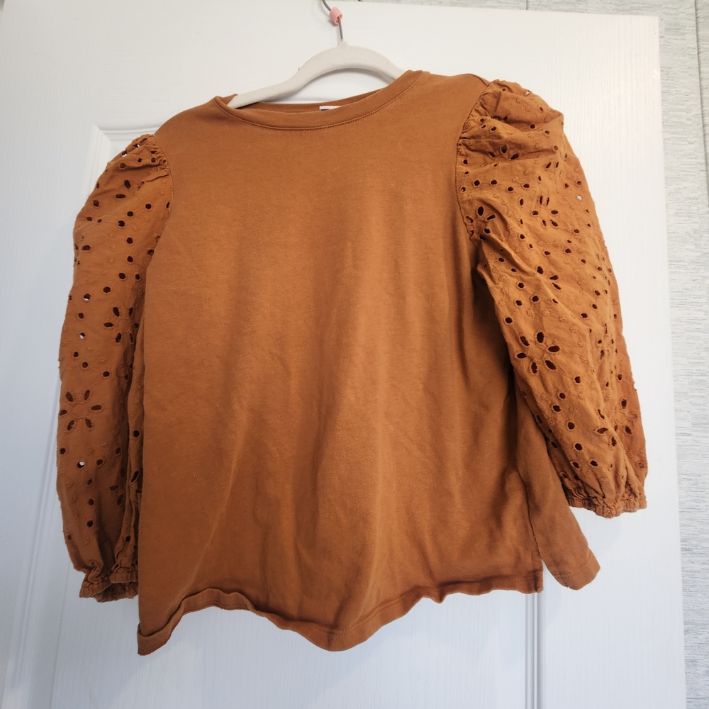 a new day Women's Tan Eyelet Sleeve Blouse Size S Euc